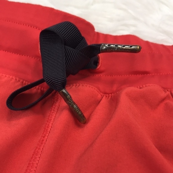 Lululemon Hotty Hot Short *2.5" Alarming - Picture 4 of 12